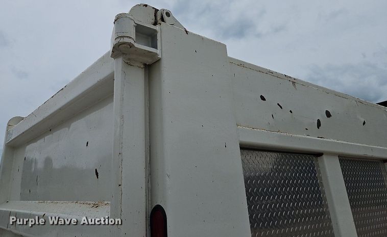 image for item LM9063 2006 International 7400  dump truck