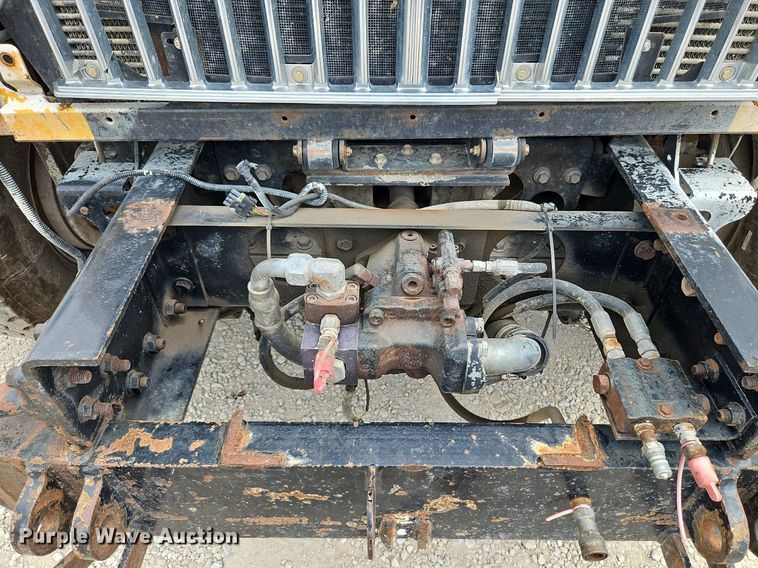 image for item LM9063 2006 International 7400  dump truck