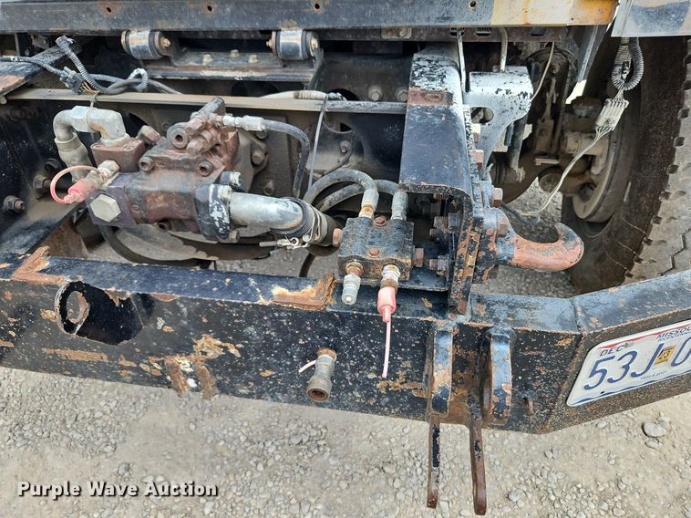 image for item LM9063 2006 International 7400  dump truck