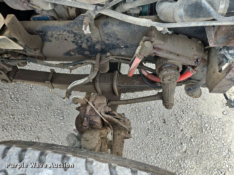 image for item LM9063 2006 International 7400  dump truck