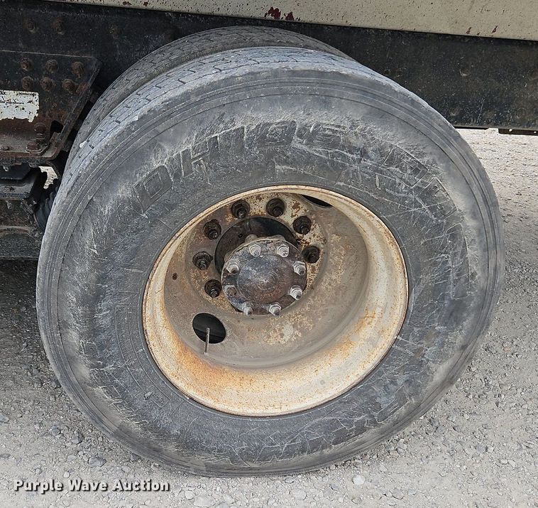 image for item LM9063 2006 International 7400  dump truck