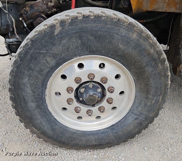 image for item LM9063 2006 International 7400  dump truck