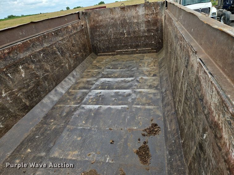 image for item LM9064 2006 International 7600 SBA  dump truck