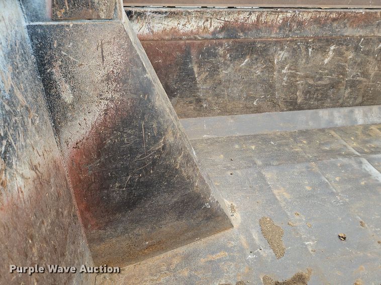 image for item LM9064 2006 International 7600 SBA  dump truck