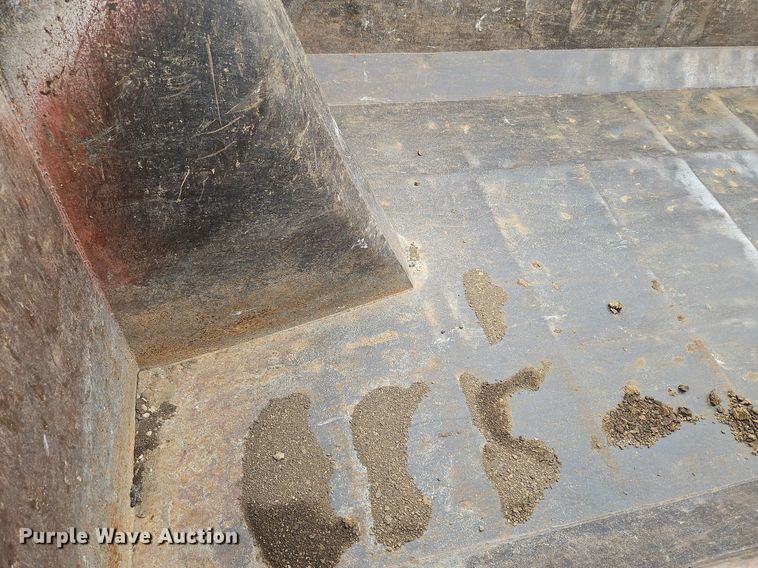 image for item LM9064 2006 International 7600 SBA  dump truck