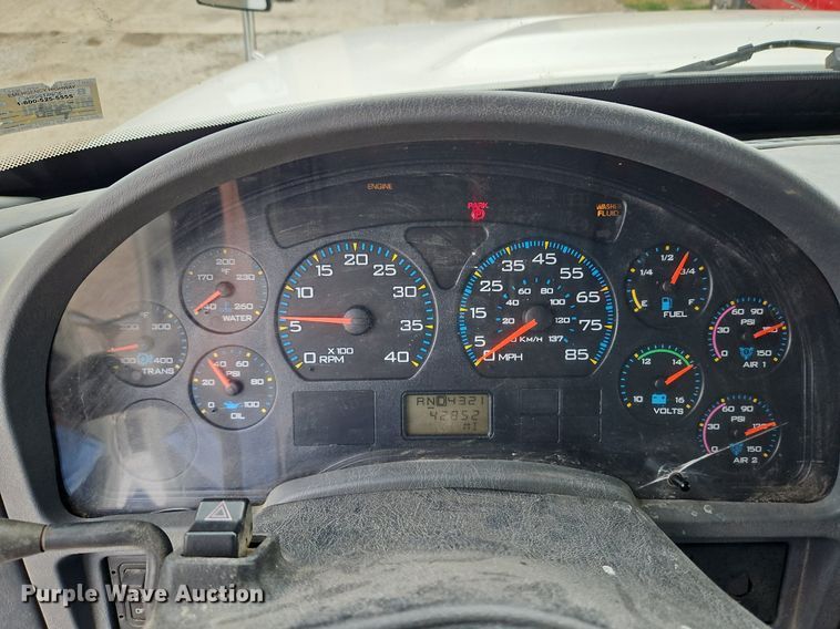 image for item LM9064 2006 International 7600 SBA  dump truck