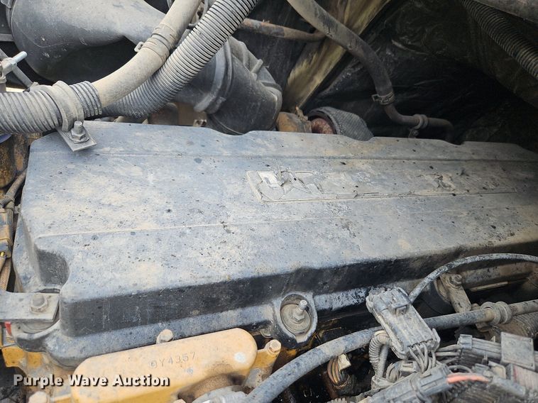 image for item LM9064 2006 International 7600 SBA  dump truck