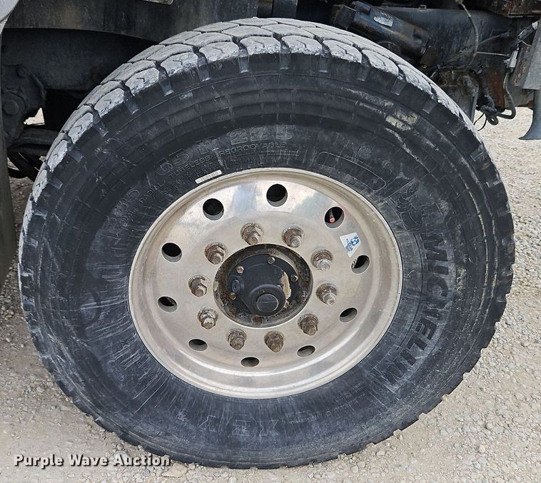 image for item LM9064 2006 International 7600 SBA  dump truck