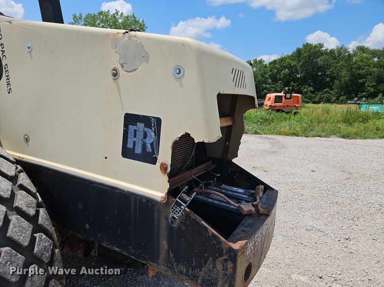 image for item LM9067 2000 Ingersoll Rand SD-110F  single drum vibratory roller