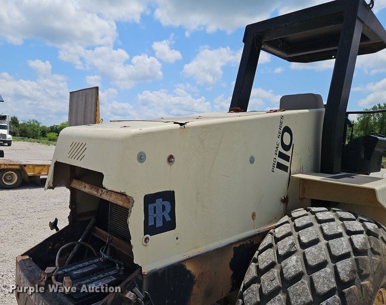 image for item LM9067 2000 Ingersoll Rand SD-110F  single drum vibratory roller