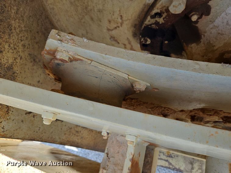 image for item LM9067 2000 Ingersoll Rand SD-110F  single drum vibratory roller