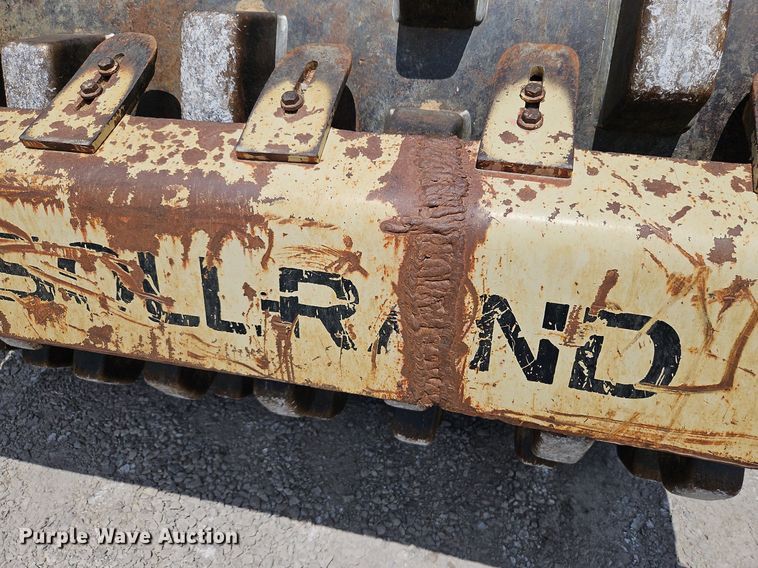 image for item LM9067 2000 Ingersoll Rand SD-110F  single drum vibratory roller