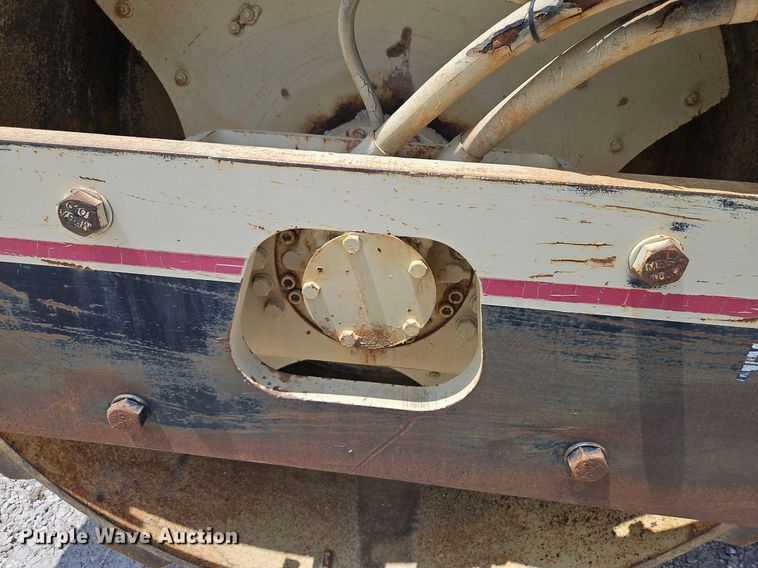 image for item LM9067 2000 Ingersoll Rand SD-110F  single drum vibratory roller