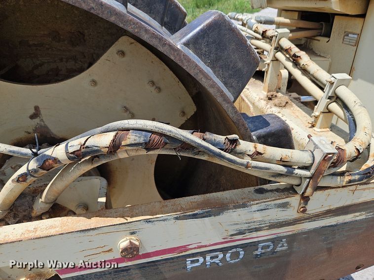 image for item LM9067 2000 Ingersoll Rand SD-110F  single drum vibratory roller