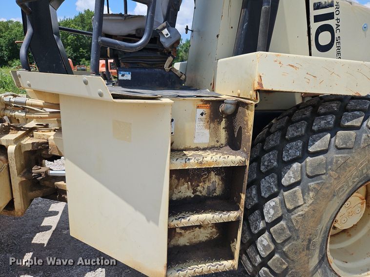 image for item LM9067 2000 Ingersoll Rand SD-110F  single drum vibratory roller