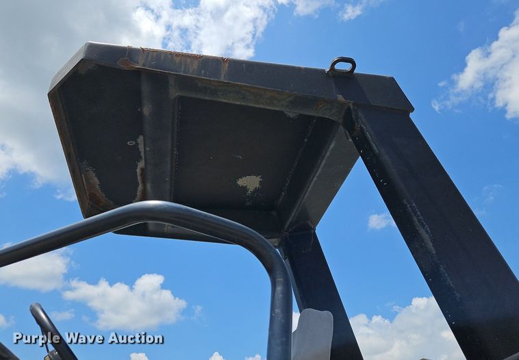 image for item LM9067 2000 Ingersoll Rand SD-110F  single drum vibratory roller