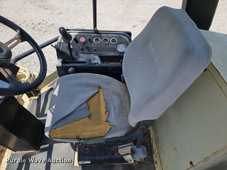 image for item LM9067 2000 Ingersoll Rand SD-110F  single drum vibratory roller