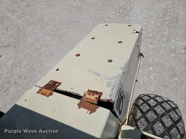 image for item LM9067 2000 Ingersoll Rand SD-110F  single drum vibratory roller