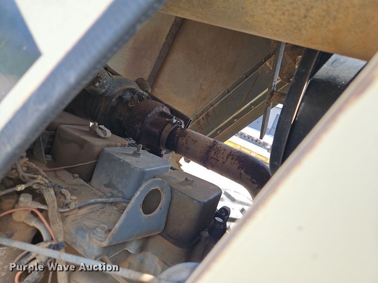 image for item LM9067 2000 Ingersoll Rand SD-110F  single drum vibratory roller