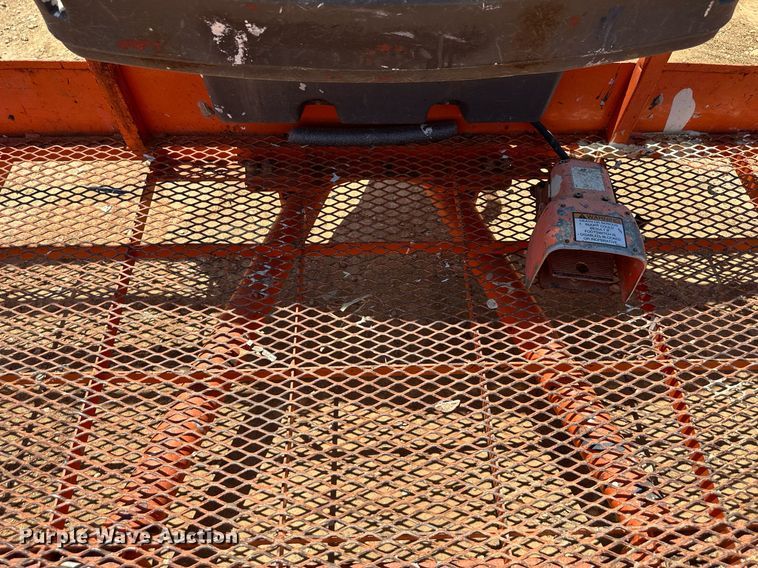 image for item LN9277 1997 JLG 600S  boom lift