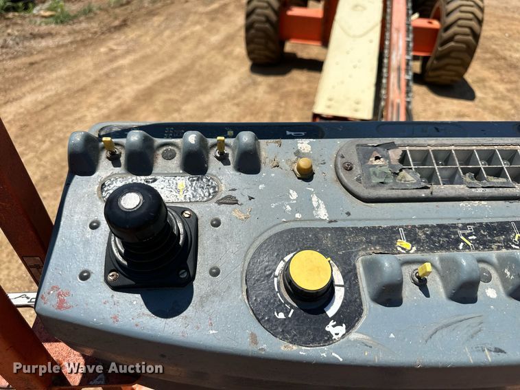 image for item LN9277 1997 JLG 600S  boom lift