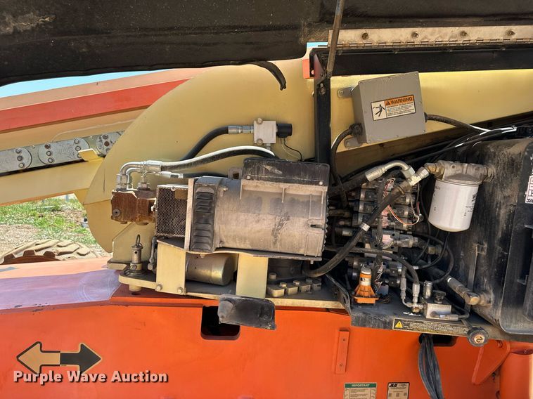 image for item LN9277 1997 JLG 600S  boom lift