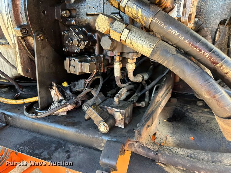 image for item LN9277 1997 JLG 600S  boom lift