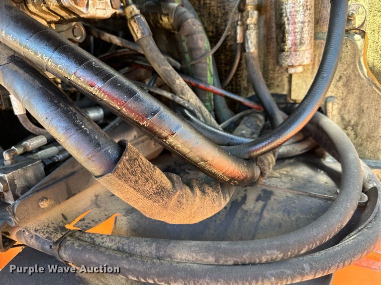 image for item LN9277 1997 JLG 600S  boom lift