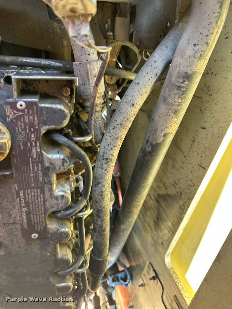 image for item LN9277 1997 JLG 600S  boom lift