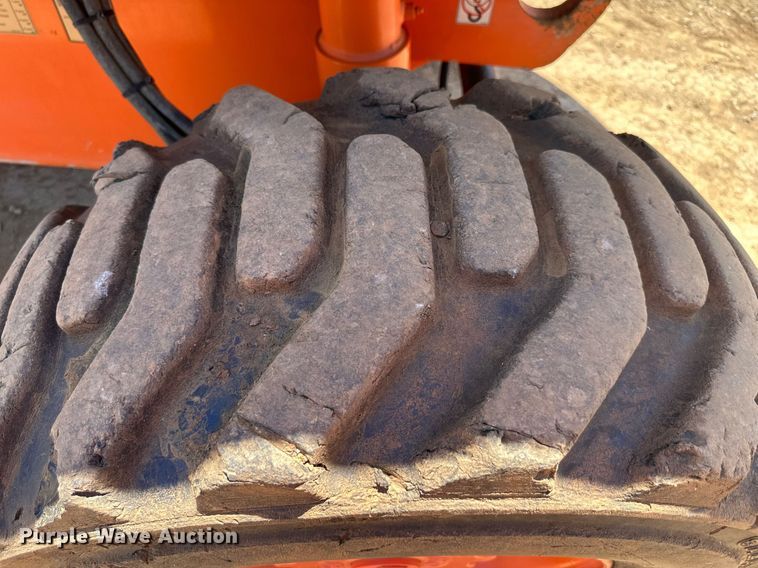 image for item LN9277 1997 JLG 600S  boom lift