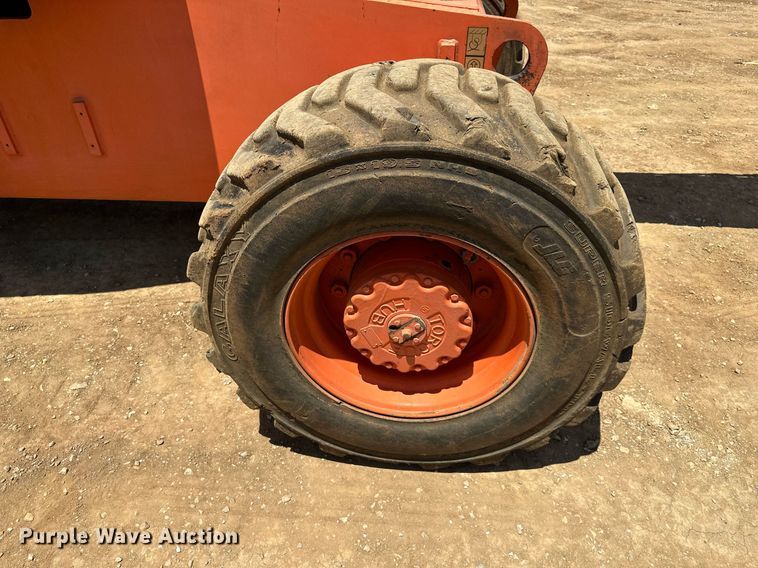 image for item LN9277 1997 JLG 600S  boom lift