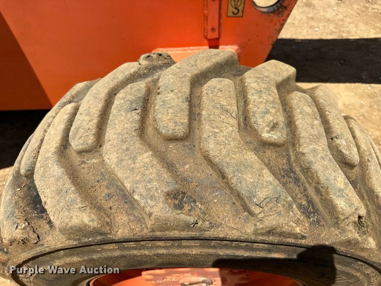 image for item LN9277 1997 JLG 600S  boom lift