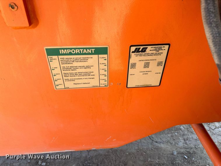 image for item LN9277 1997 JLG 600S  boom lift
