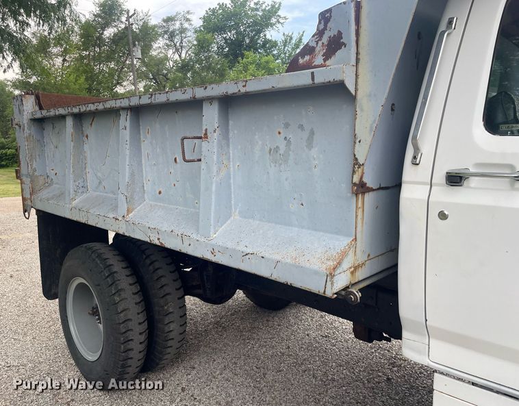 image for item LS9298 1984 Ford F700  dump truck