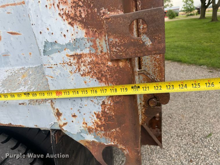 image for item LS9298 1984 Ford F700  dump truck