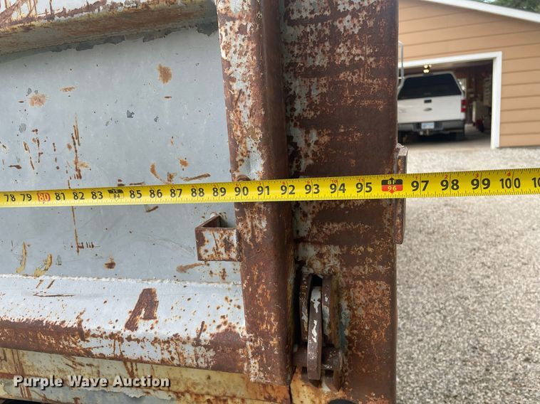 image for item LS9298 1984 Ford F700  dump truck