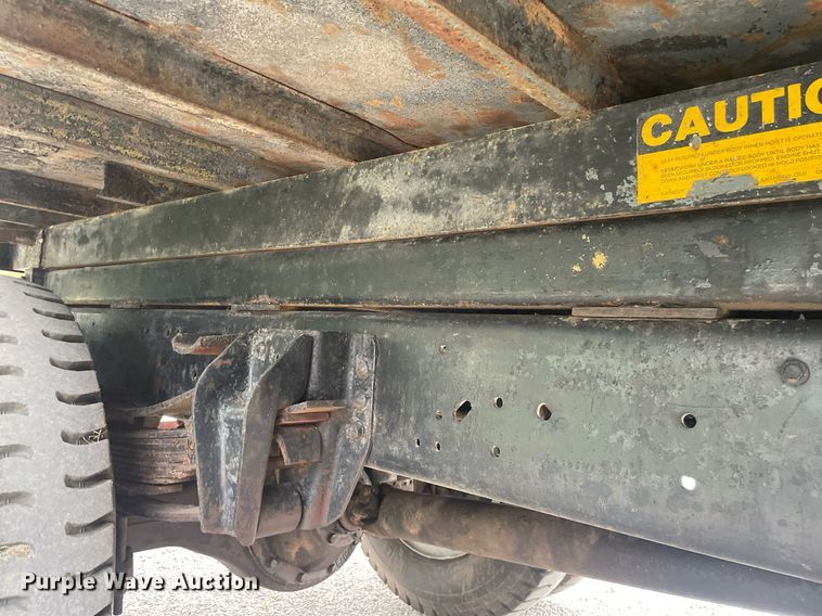 image for item LS9298 1984 Ford F700  dump truck