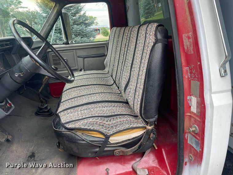 image for item LS9298 1984 Ford F700  dump truck