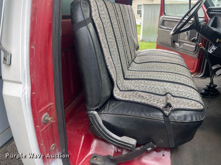 image for item LS9298 1984 Ford F700  dump truck