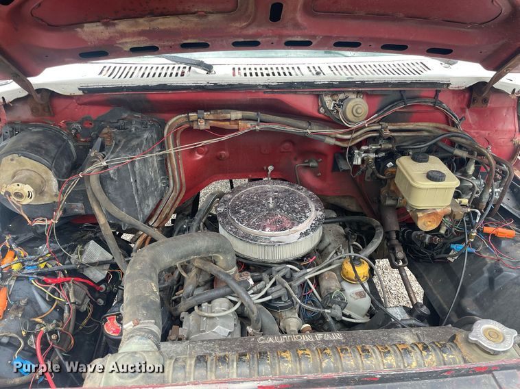 image for item LS9298 1984 Ford F700  dump truck