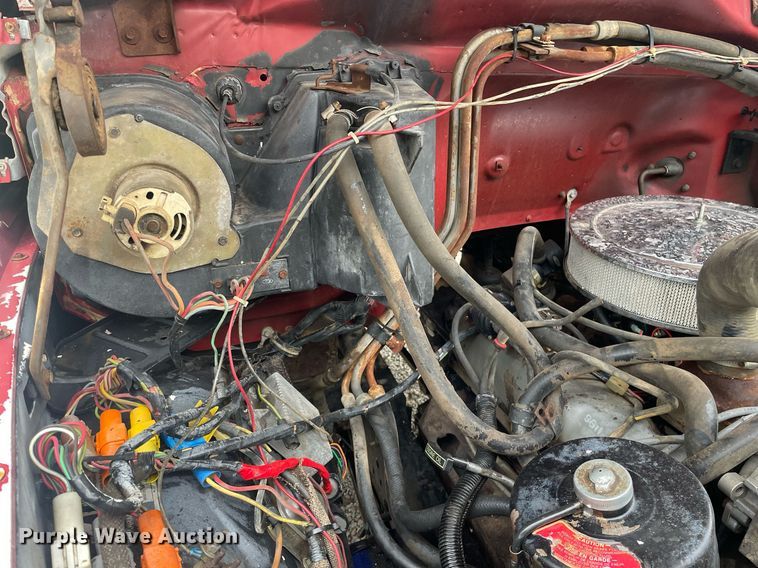 image for item LS9298 1984 Ford F700  dump truck