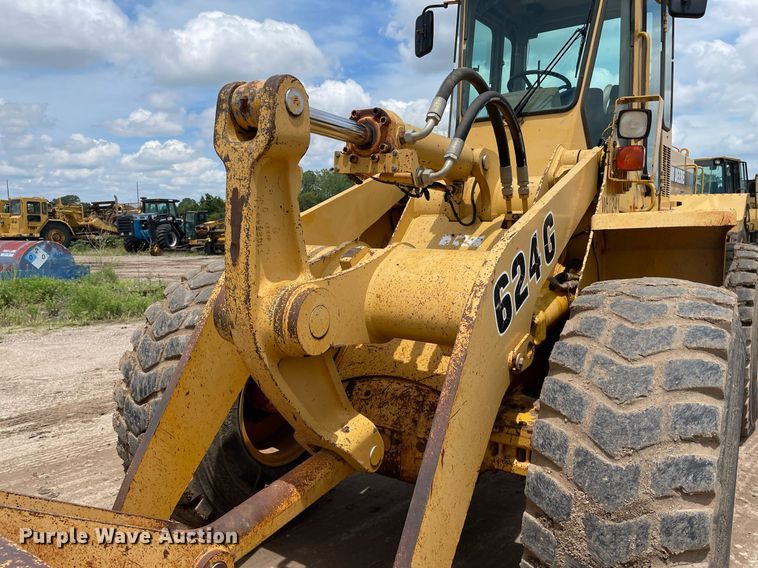 image for item LS9328 1995 John Deere 624G  wheel loader