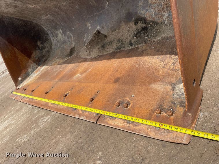 image for item LS9328 1995 John Deere 624G  wheel loader