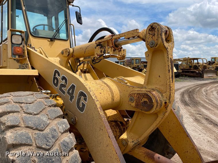 image for item LS9328 1995 John Deere 624G  wheel loader