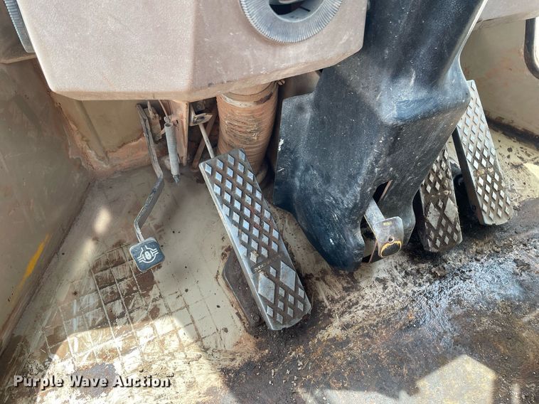 image for item LS9328 1995 John Deere 624G  wheel loader