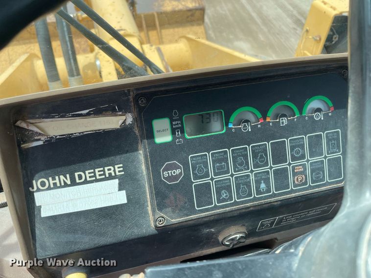 image for item LS9328 1995 John Deere 624G  wheel loader