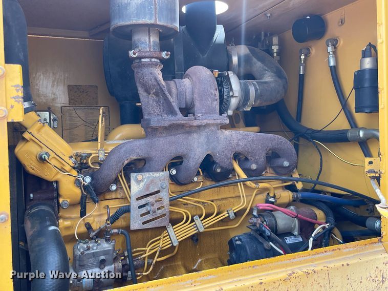 image for item LS9328 1995 John Deere 624G  wheel loader