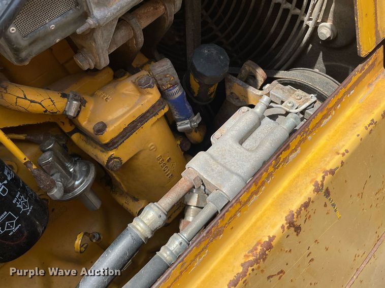 image for item LS9328 1995 John Deere 624G  wheel loader