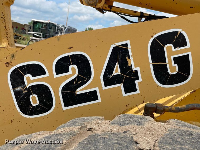 image for item LS9328 1995 John Deere 624G  wheel loader