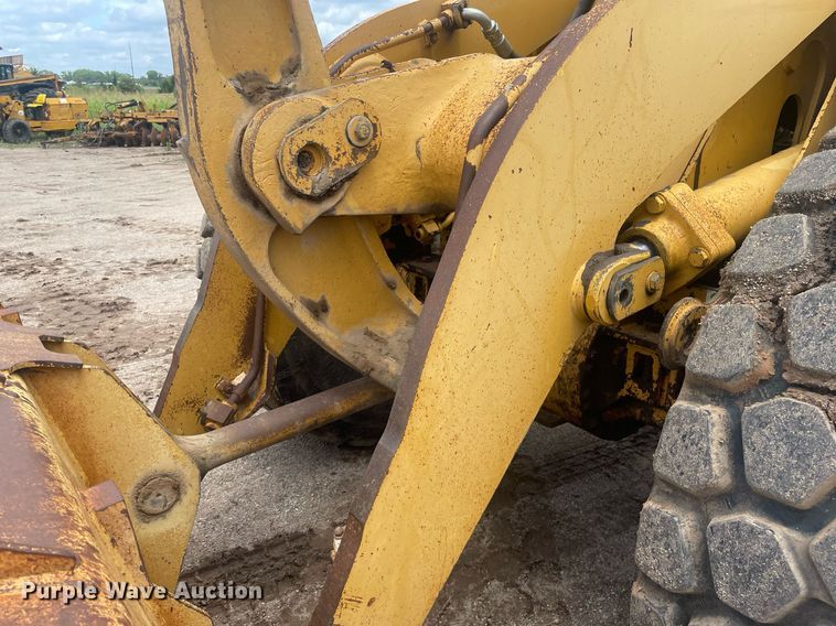 image for item LS9329 1998 Caterpillar 950G  wheel loader